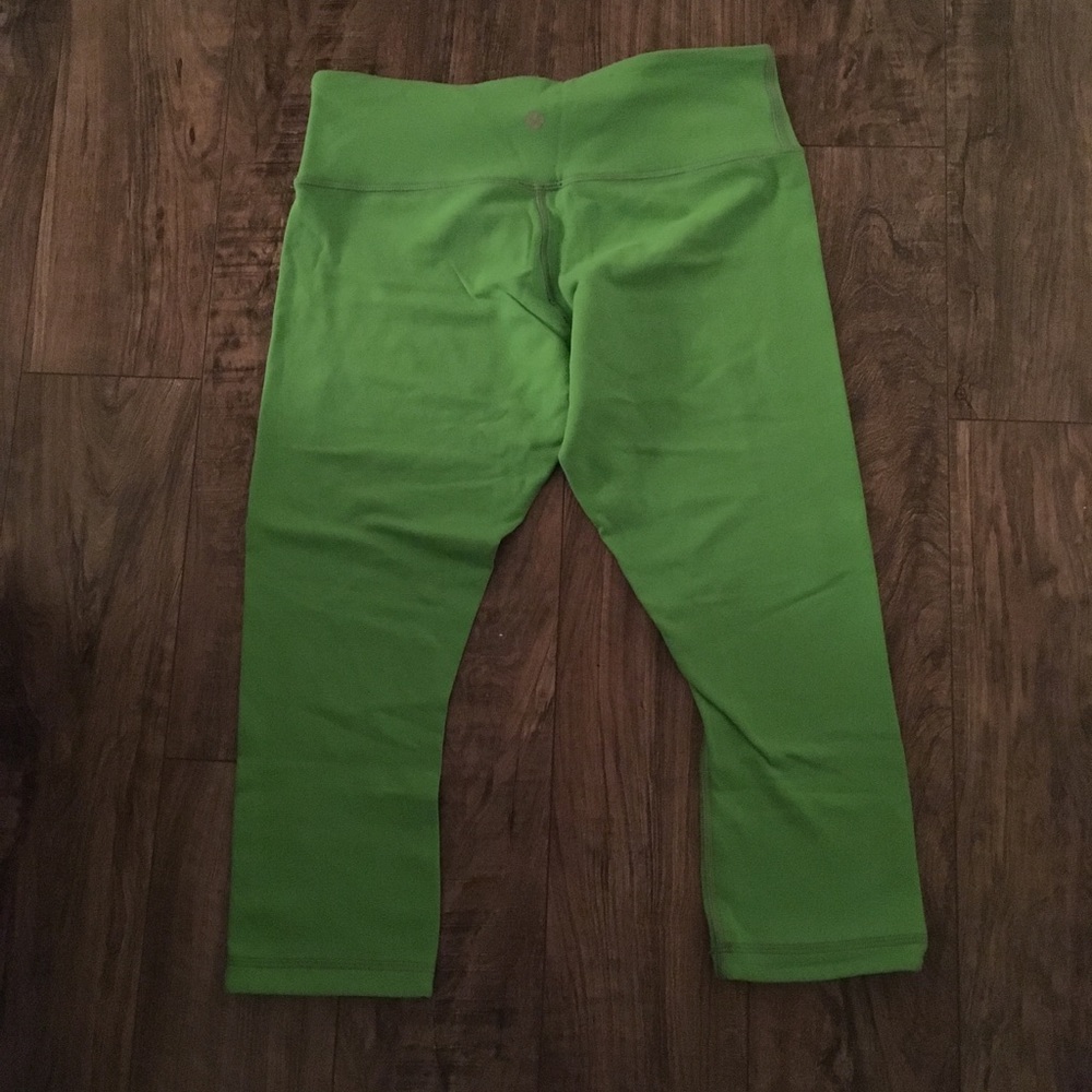 Lululemon lime green crop wunder under size 8
